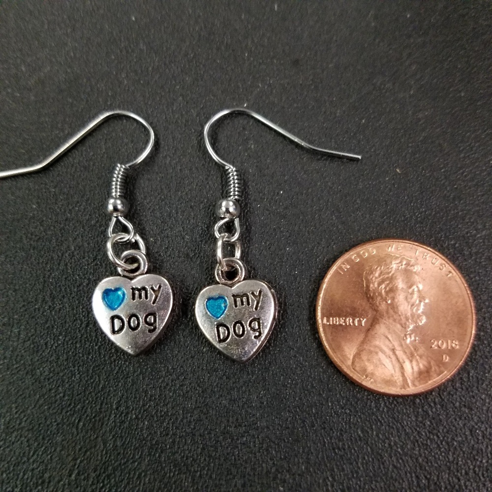 Nwot Heart Love My Dog Earrings - Picture 3 of 4